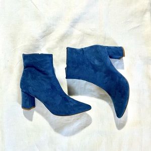 Lulus blue suede ankle booties